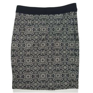 THE LIMITED Black Overlay Skirt Size 6